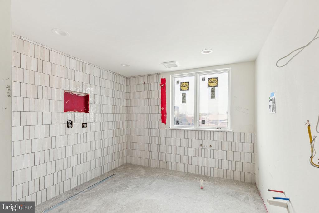 602 Brenna Walk