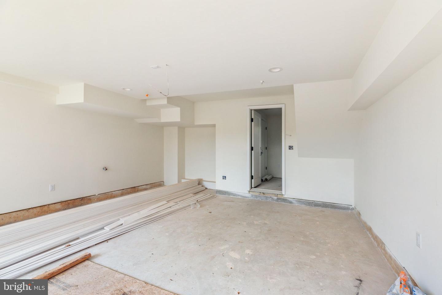 602 Brenna Walk