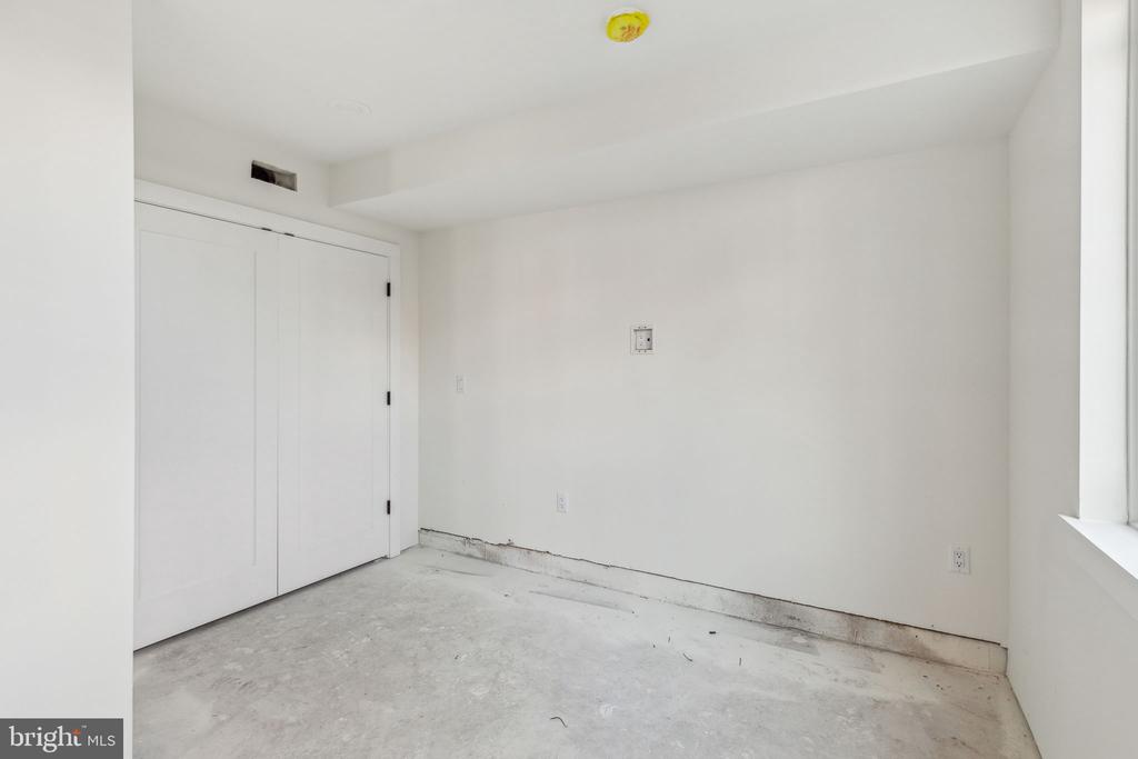 602 Brenna Walk