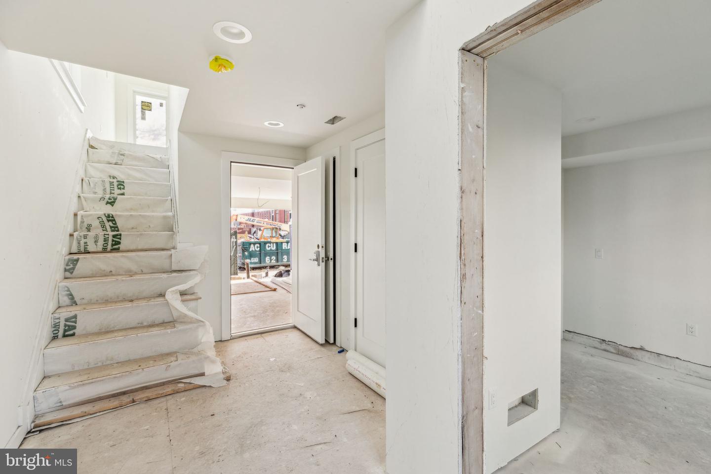 602 Brenna Walk