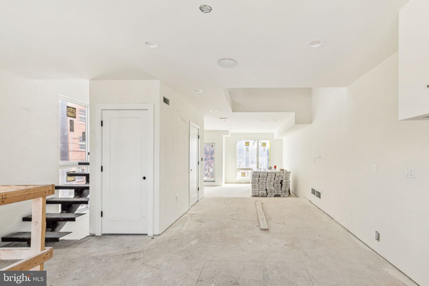 602 Brenna Walk