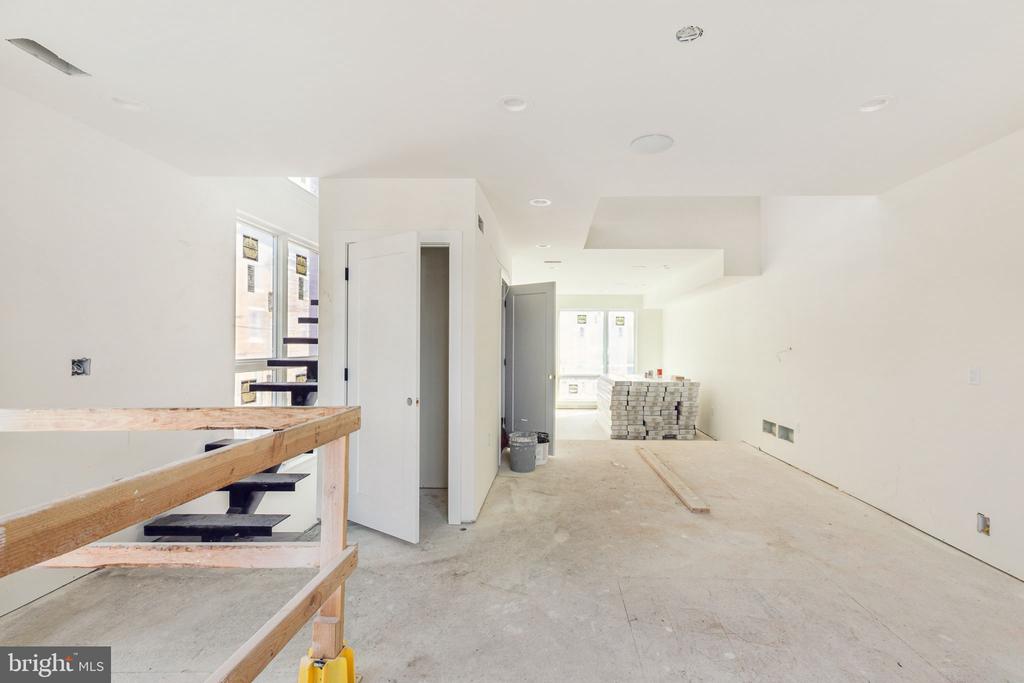 602 Brenna Walk
