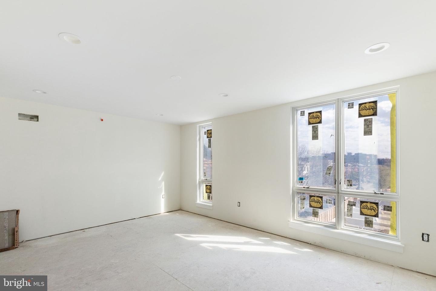 602 Brenna Walk