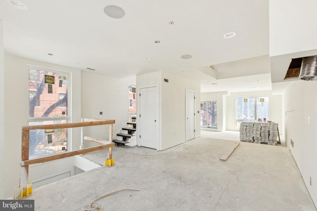 602 Brenna Walk