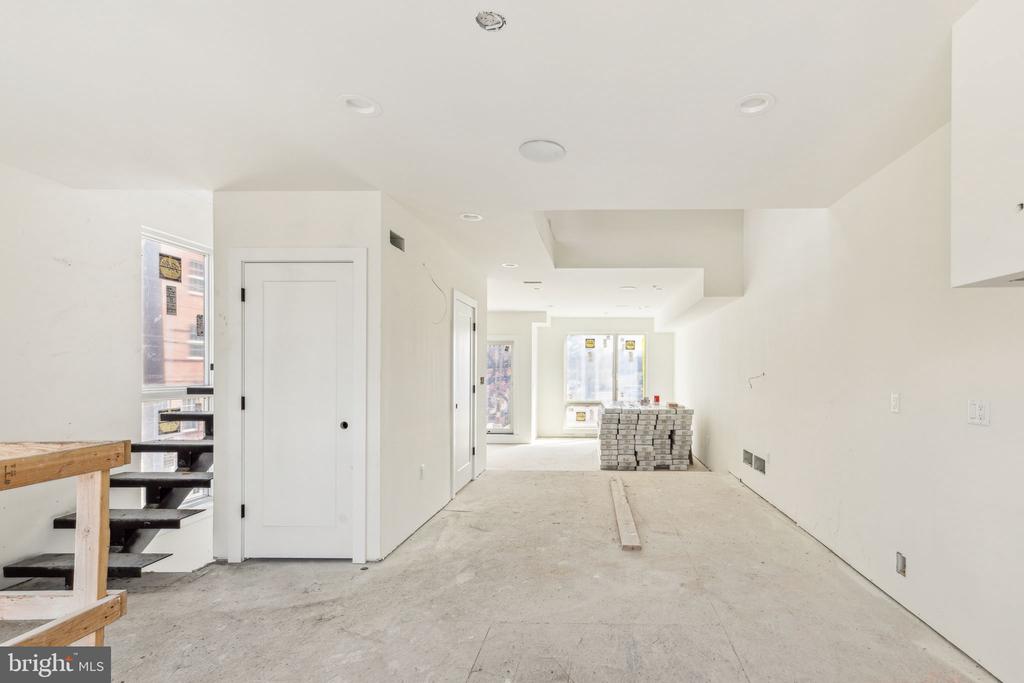 602 Brenna Walk