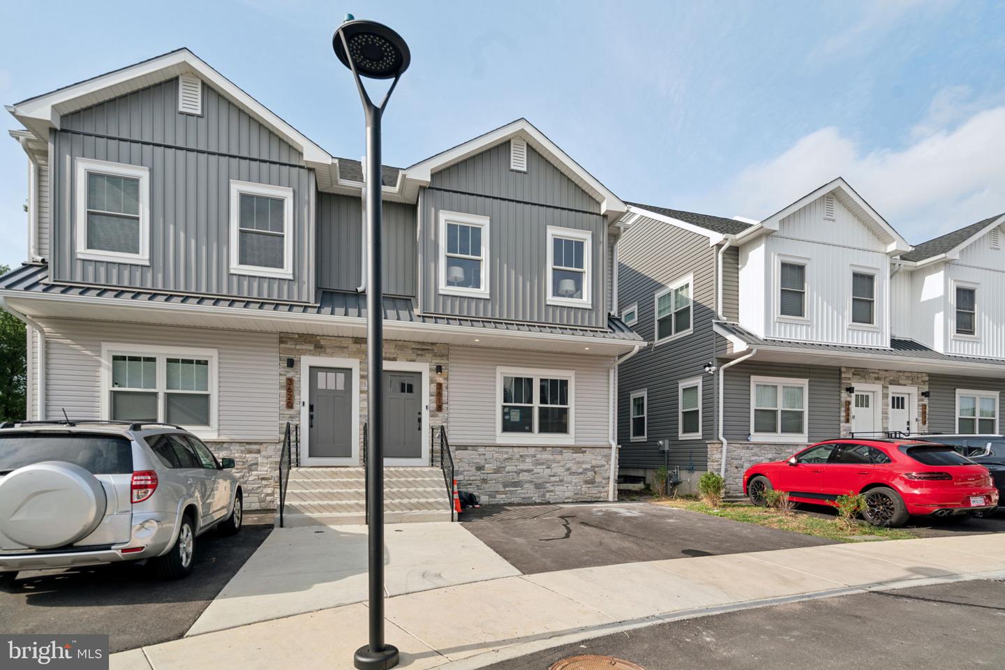 3610 Golfview Ln