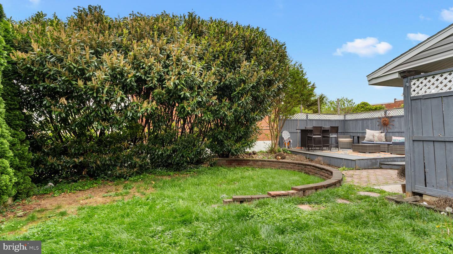 3318 Fairdale Rd
