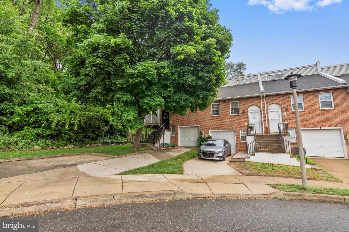 3701 Barner Pl