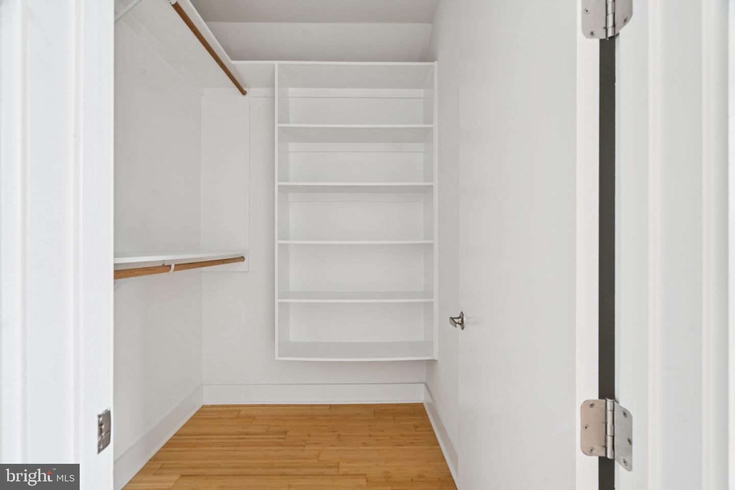 315 Dupont St