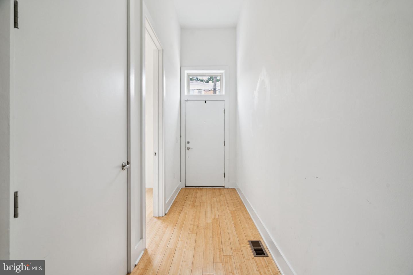 315 Dupont St