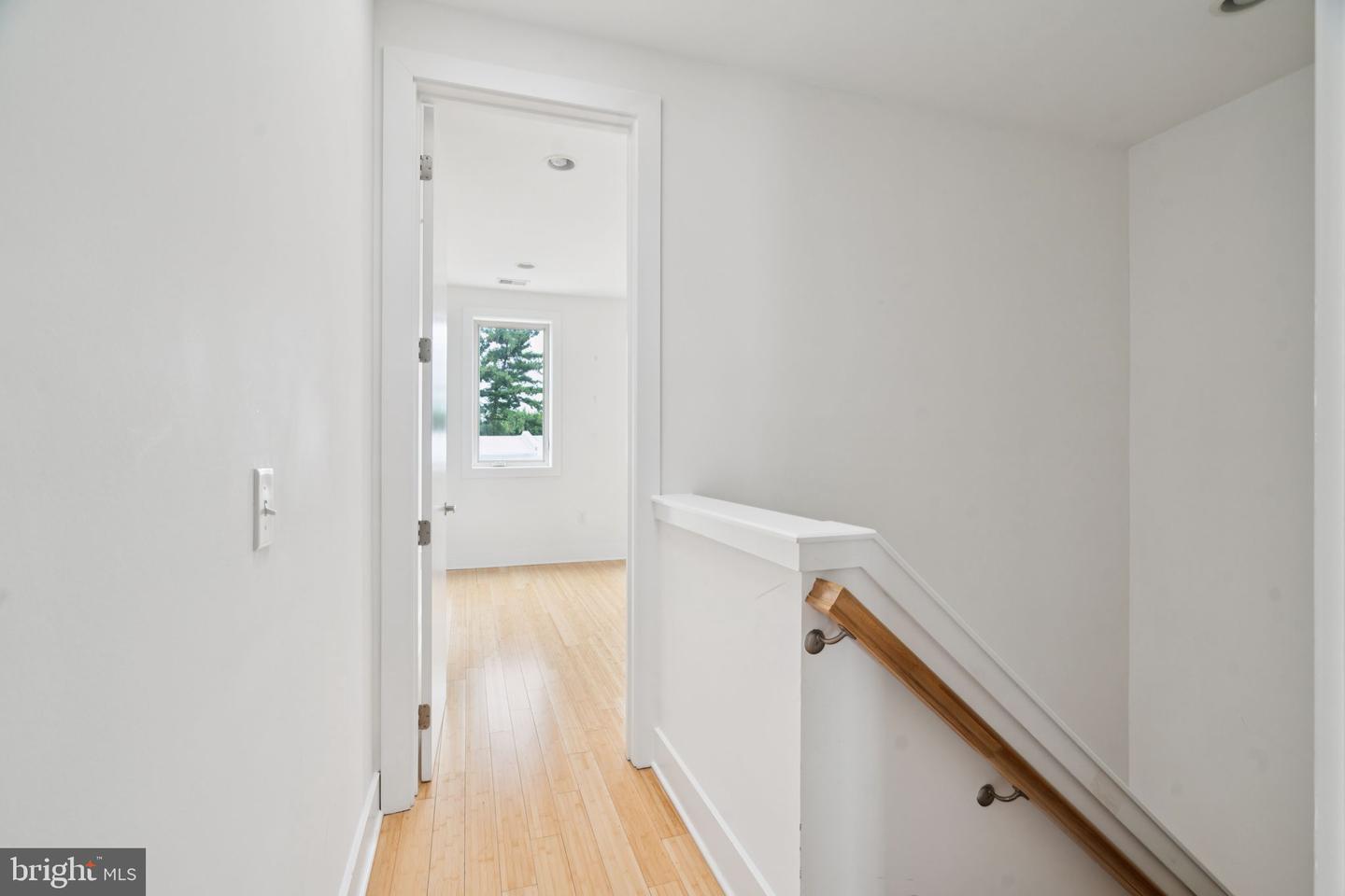 315 Dupont St