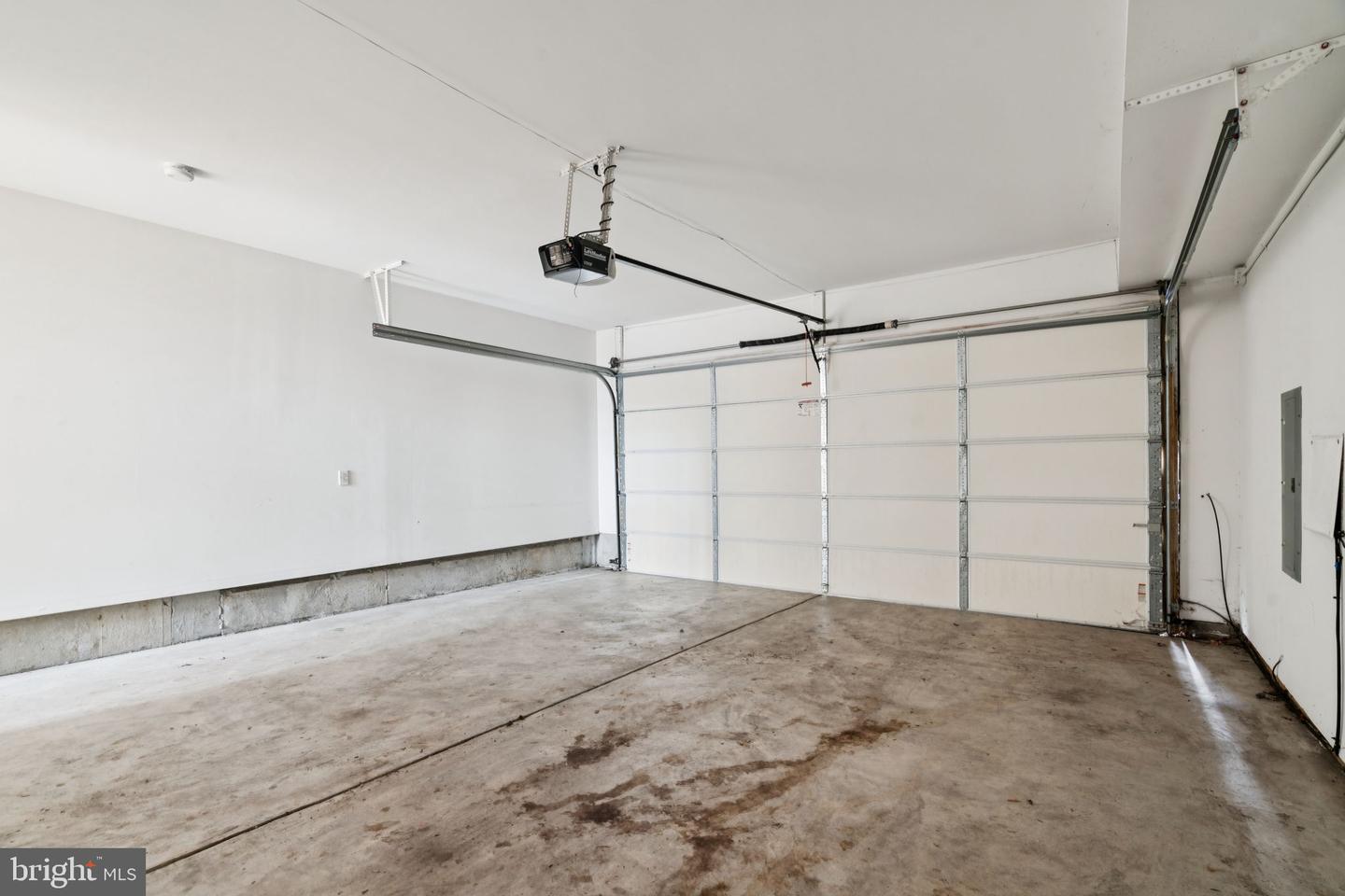 315 Dupont St