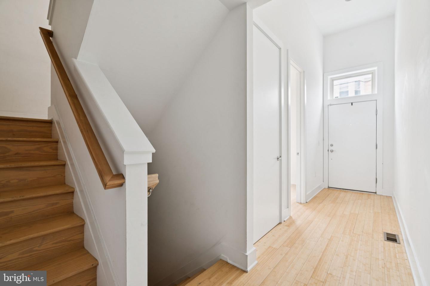 315 Dupont St