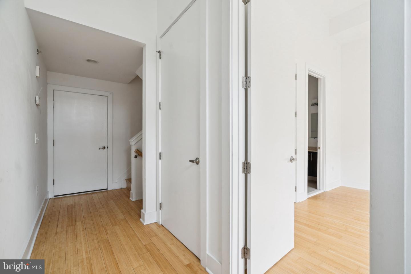 315 Dupont St