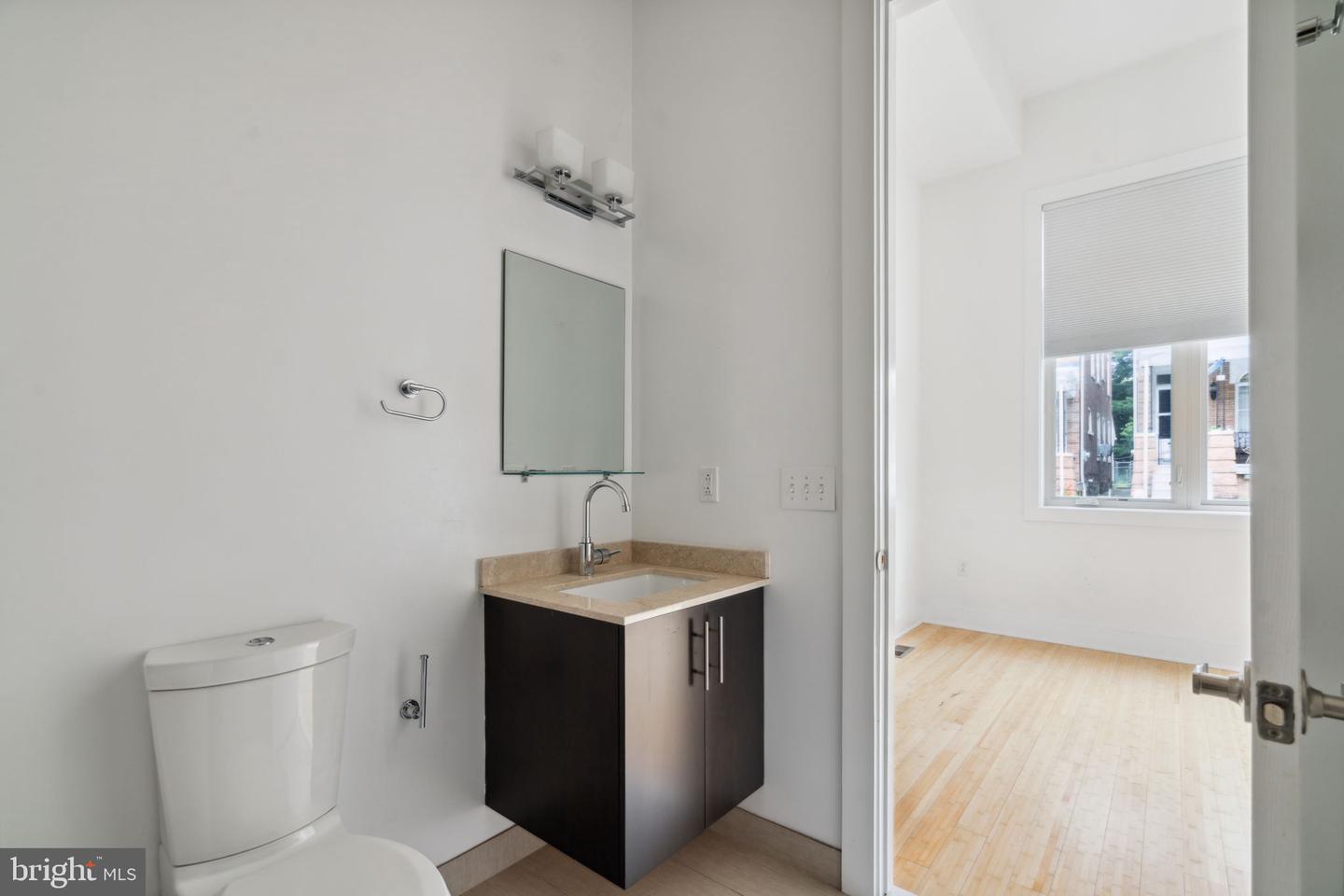 315 Dupont St