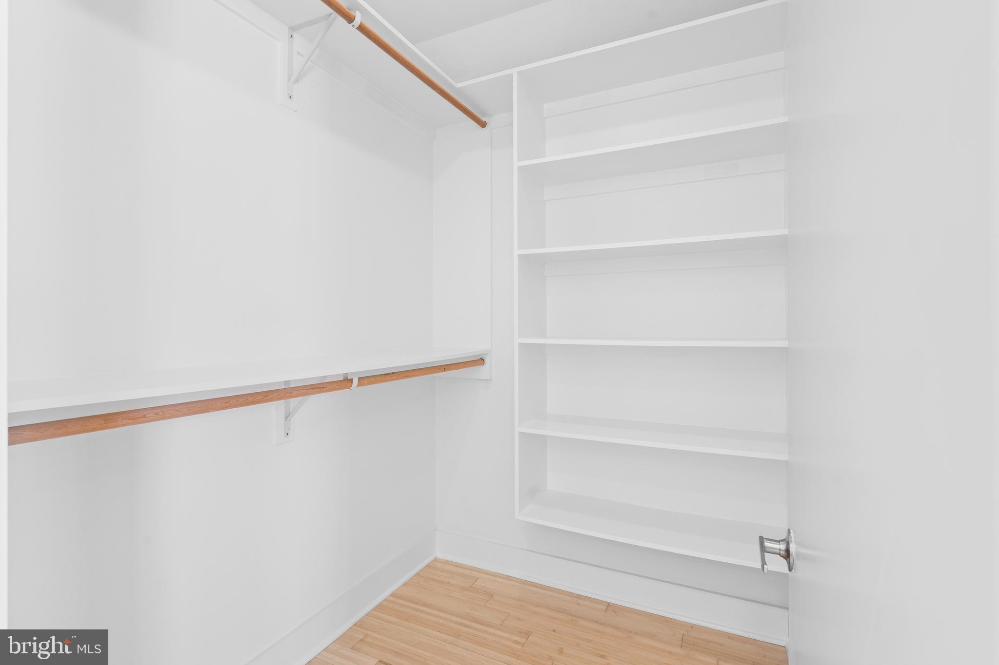 315 Dupont St