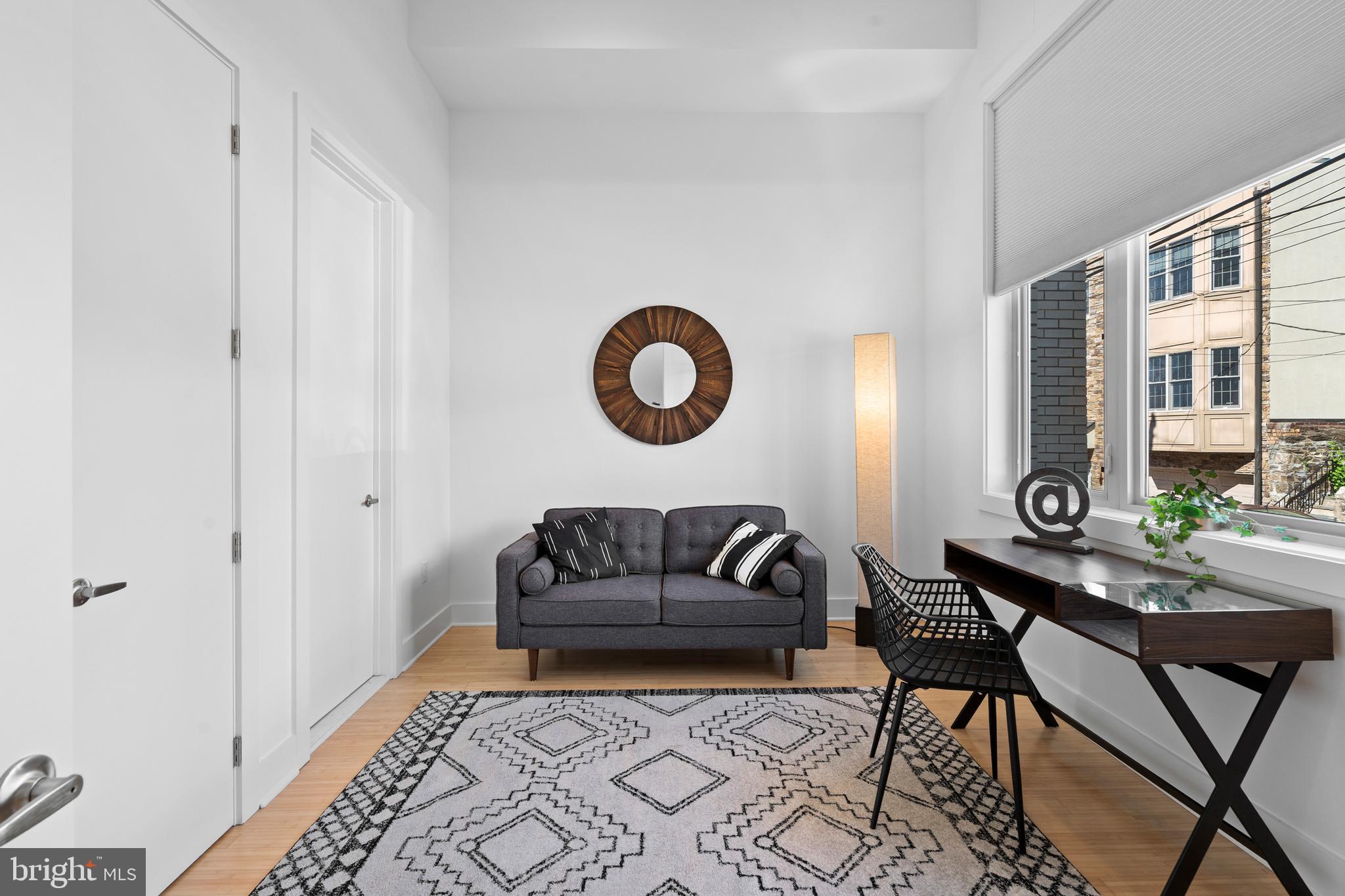 315 Dupont St