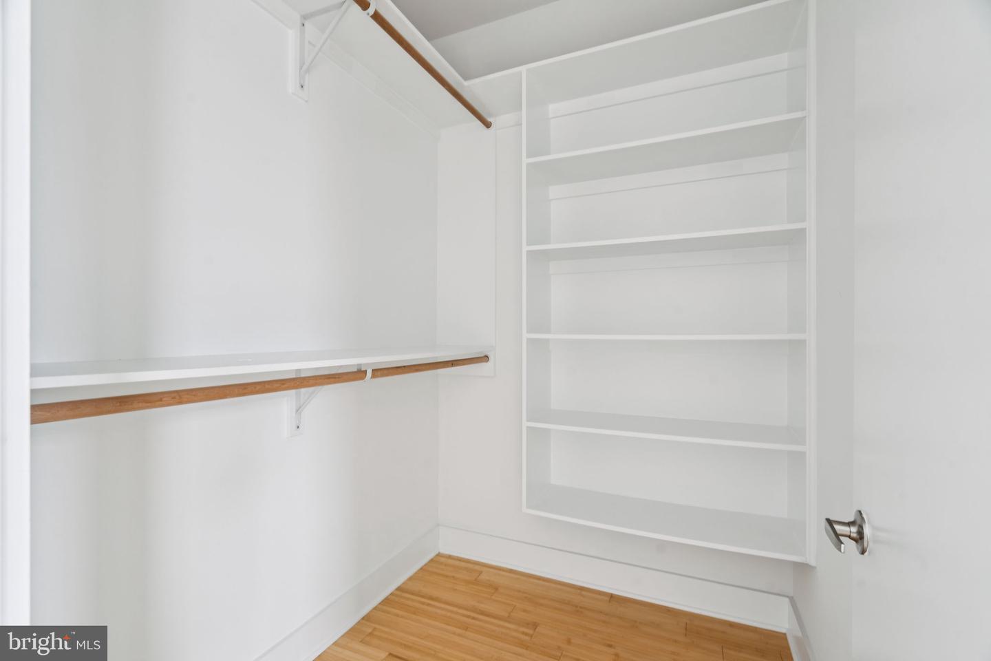 315 Dupont St