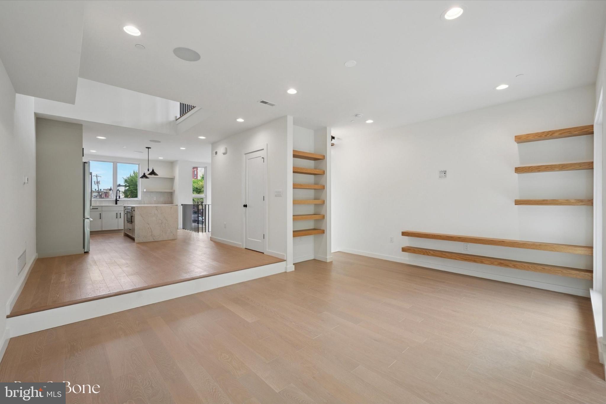 614 Brenna Walk