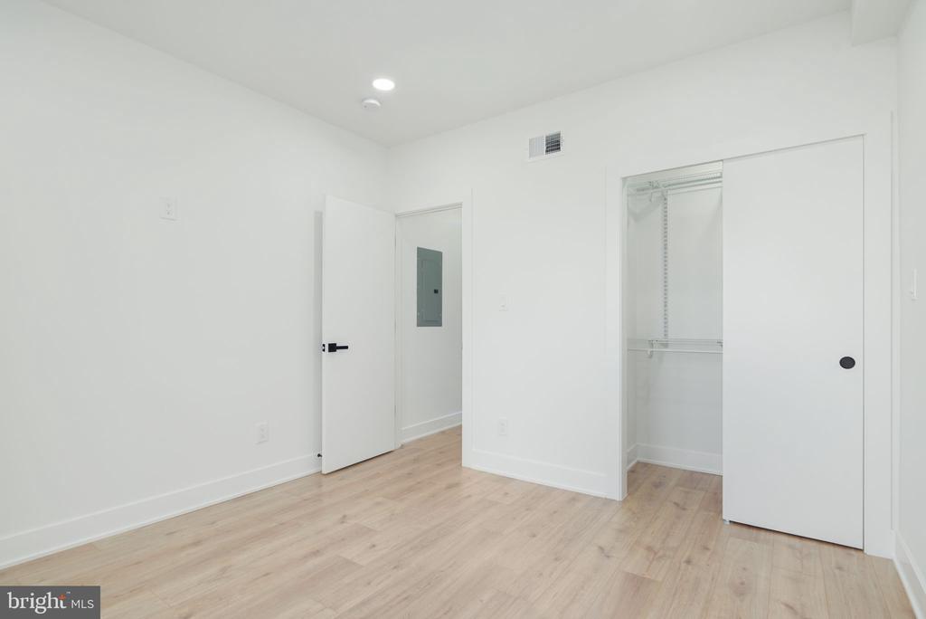 109 BROWN ST