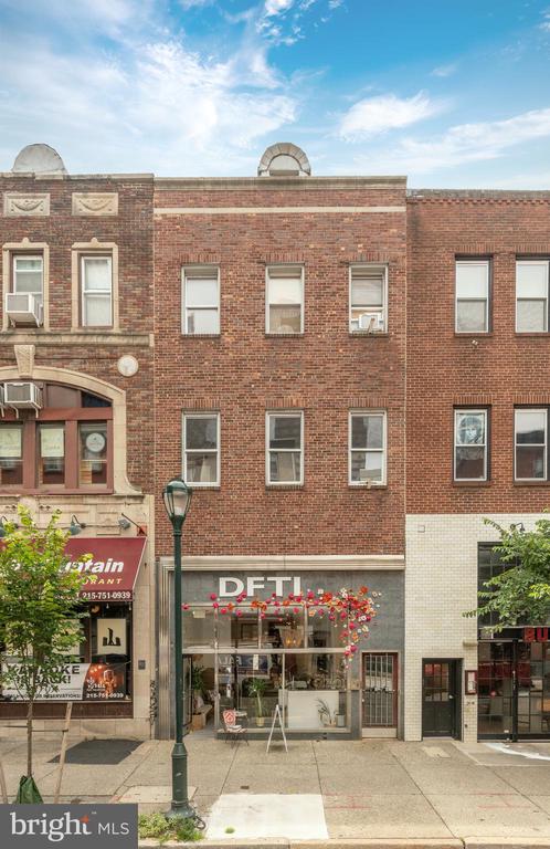 2032 CHESTNUT ST #2F