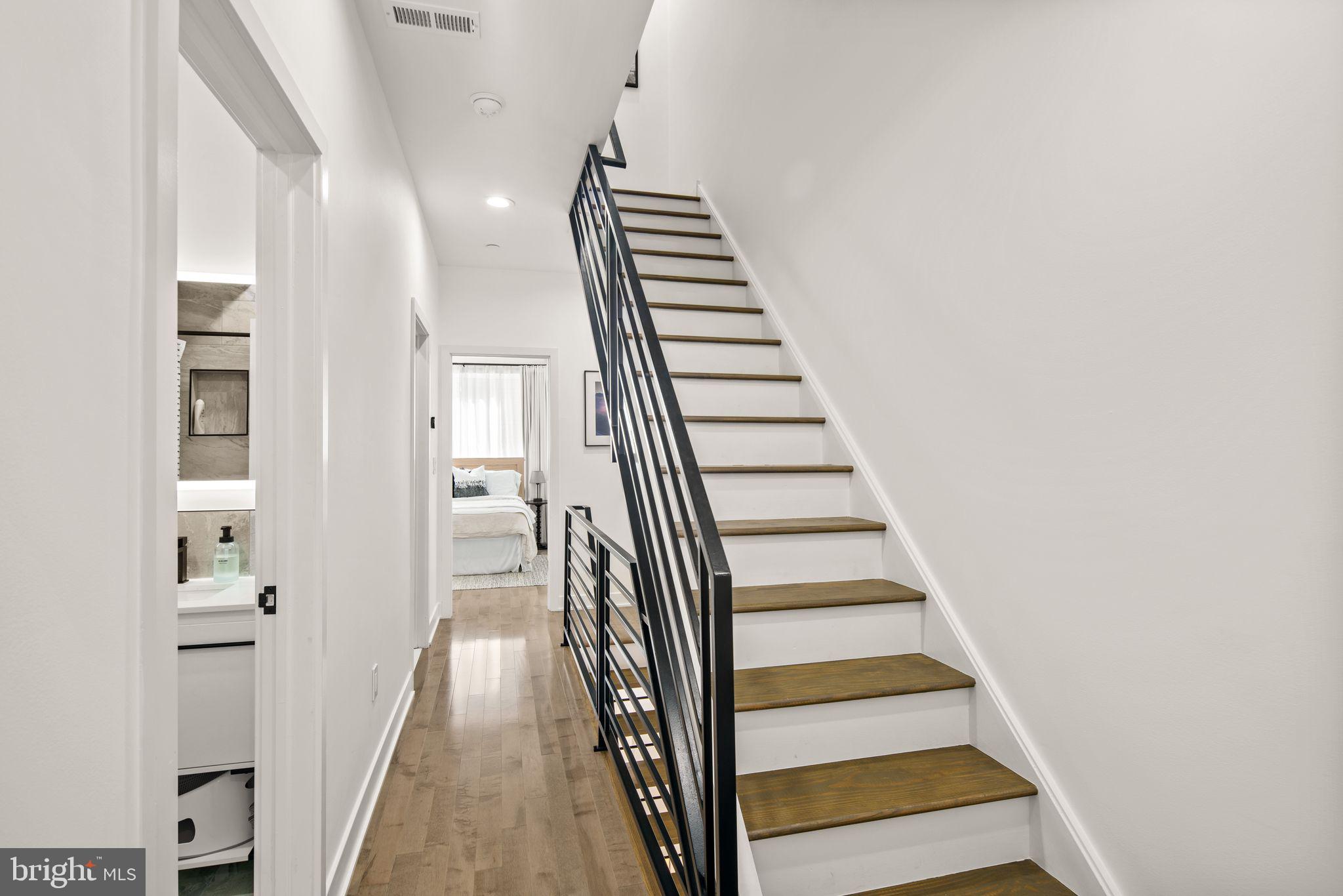 2557 TULIP STREET