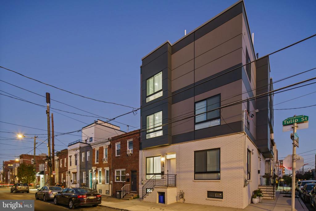 2557 TULIP STREET
