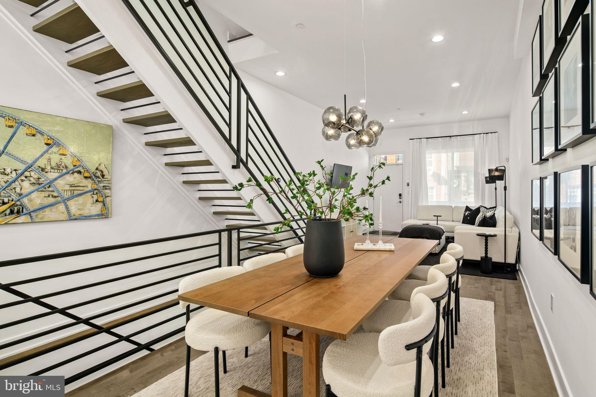 2557 TULIP STREET