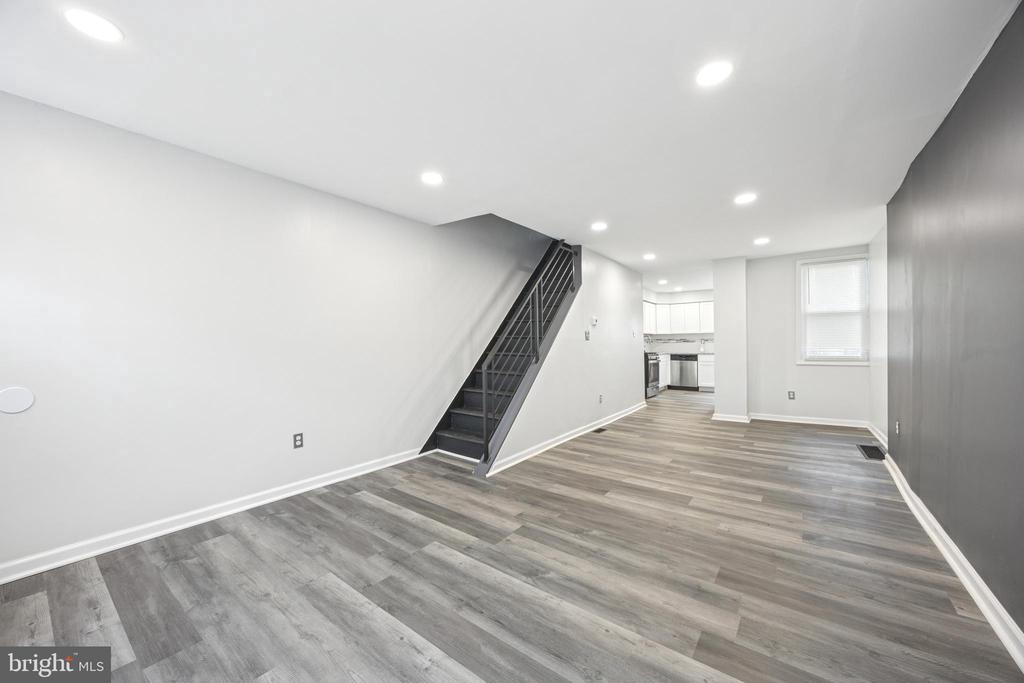 2442 W SEYBERT STREET