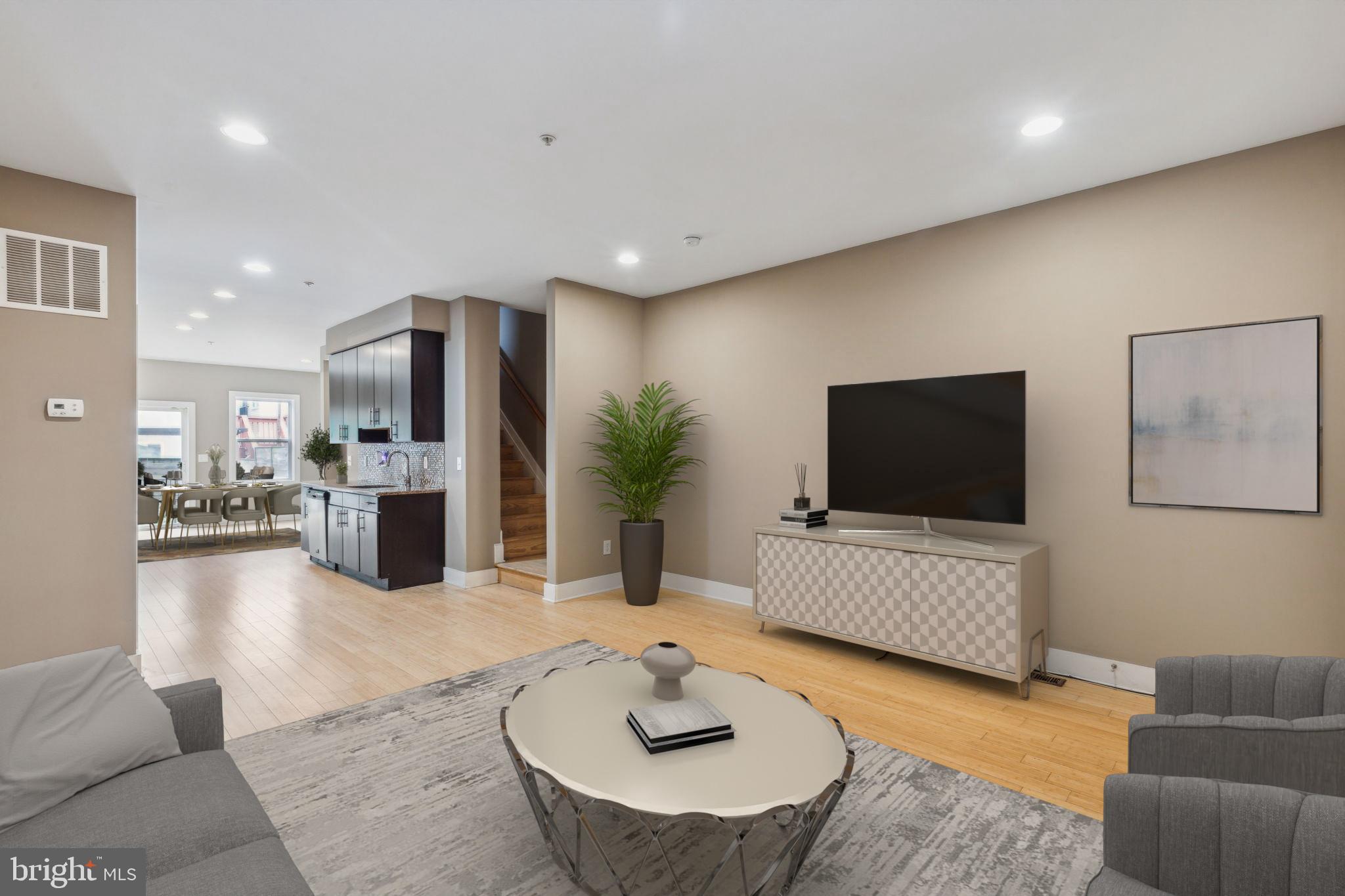 2205 Martha St