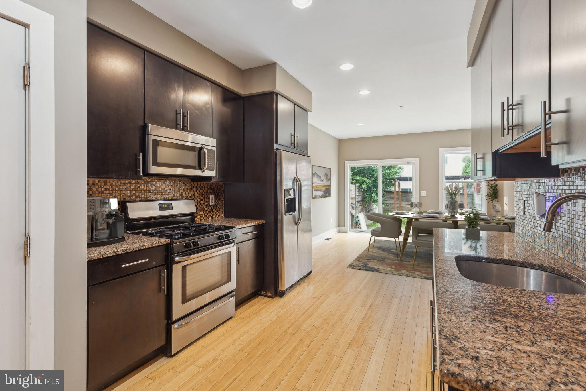2205 Martha St