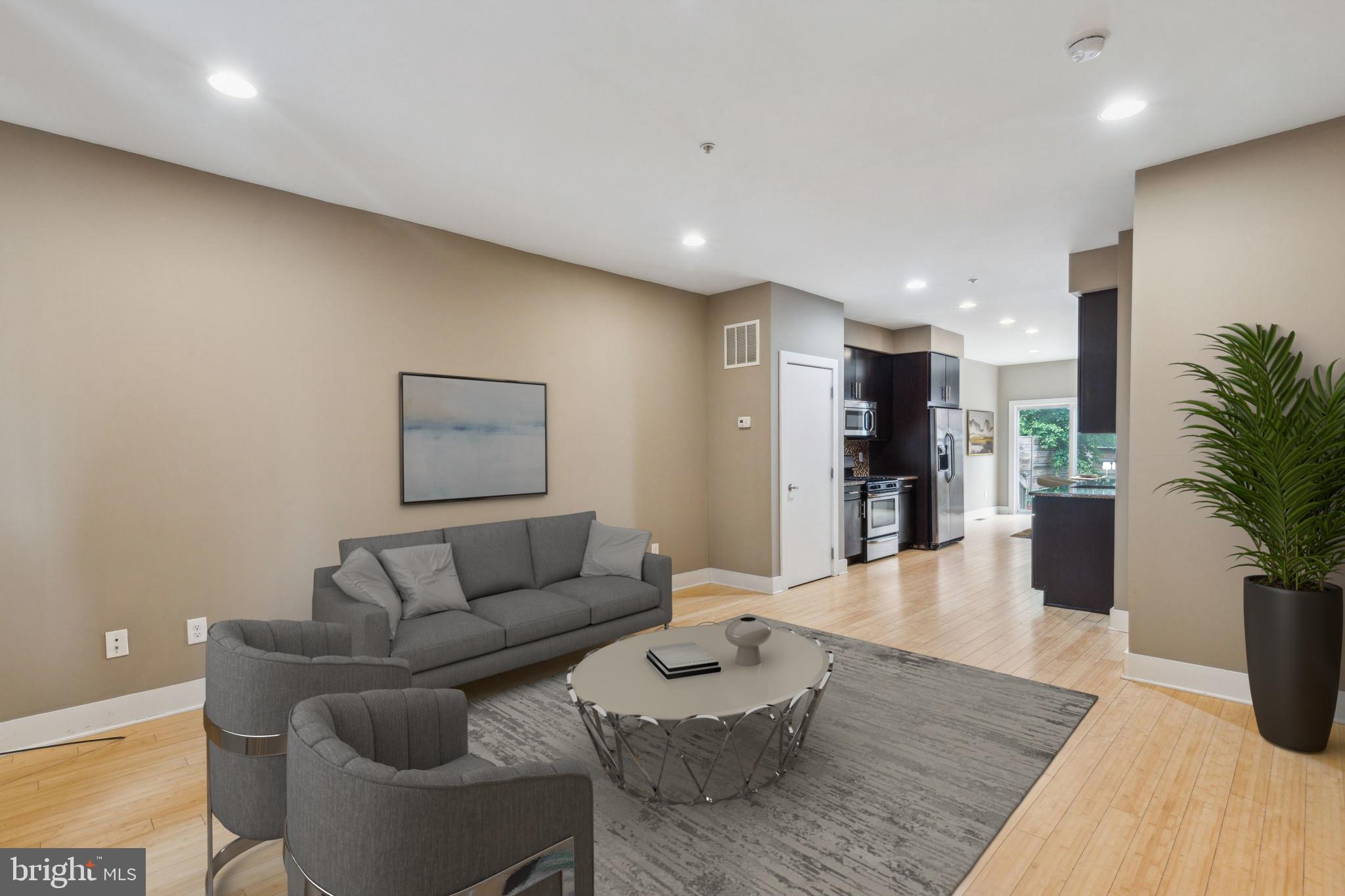 2205 Martha St
