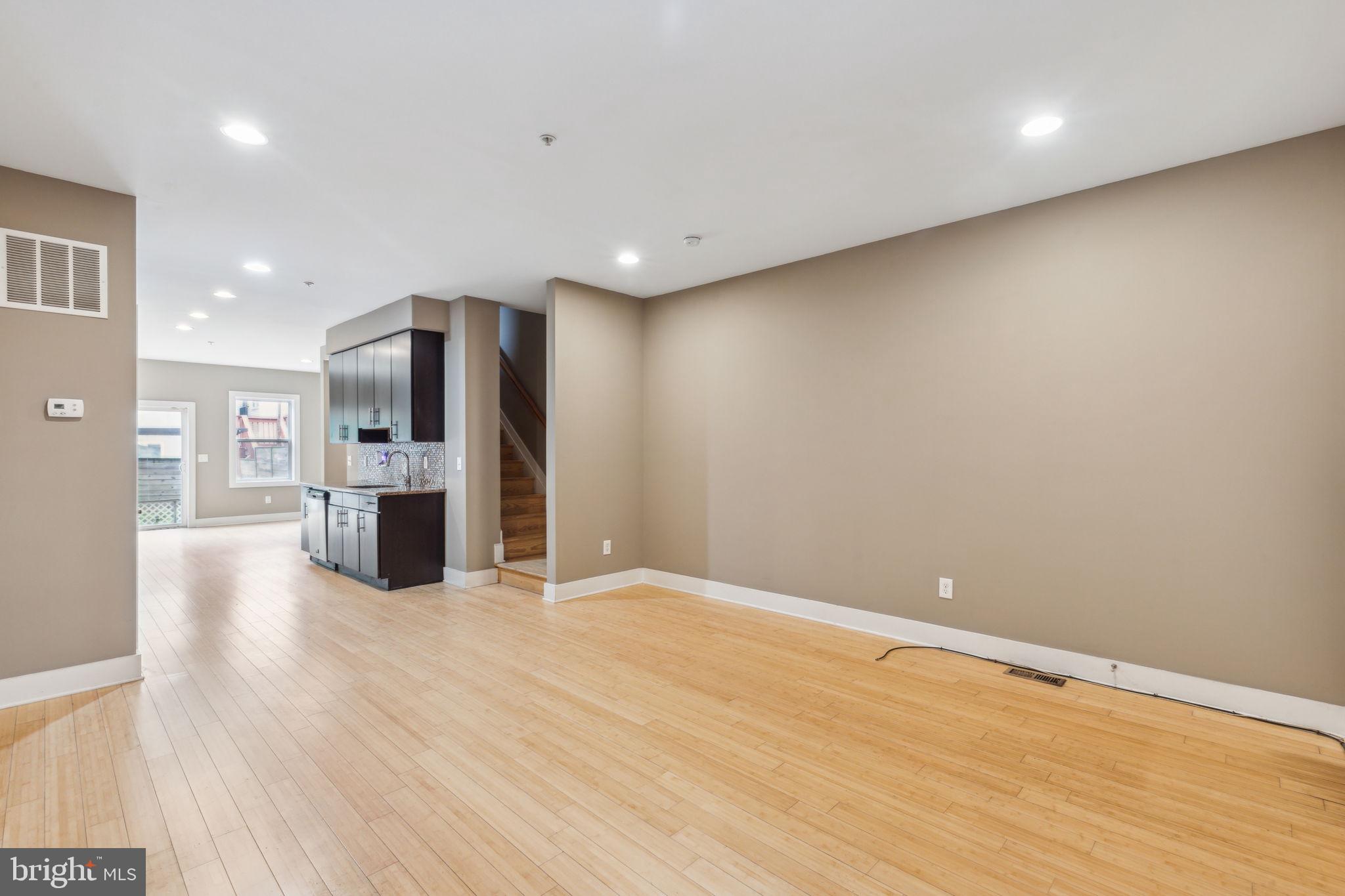 2205 Martha St