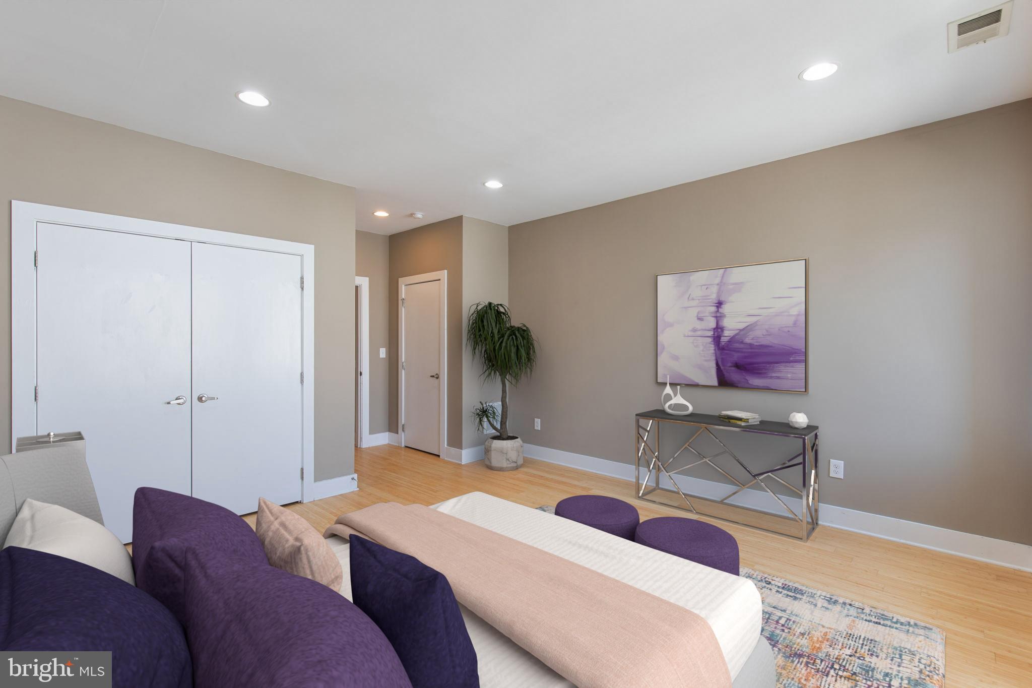 2205 Martha St