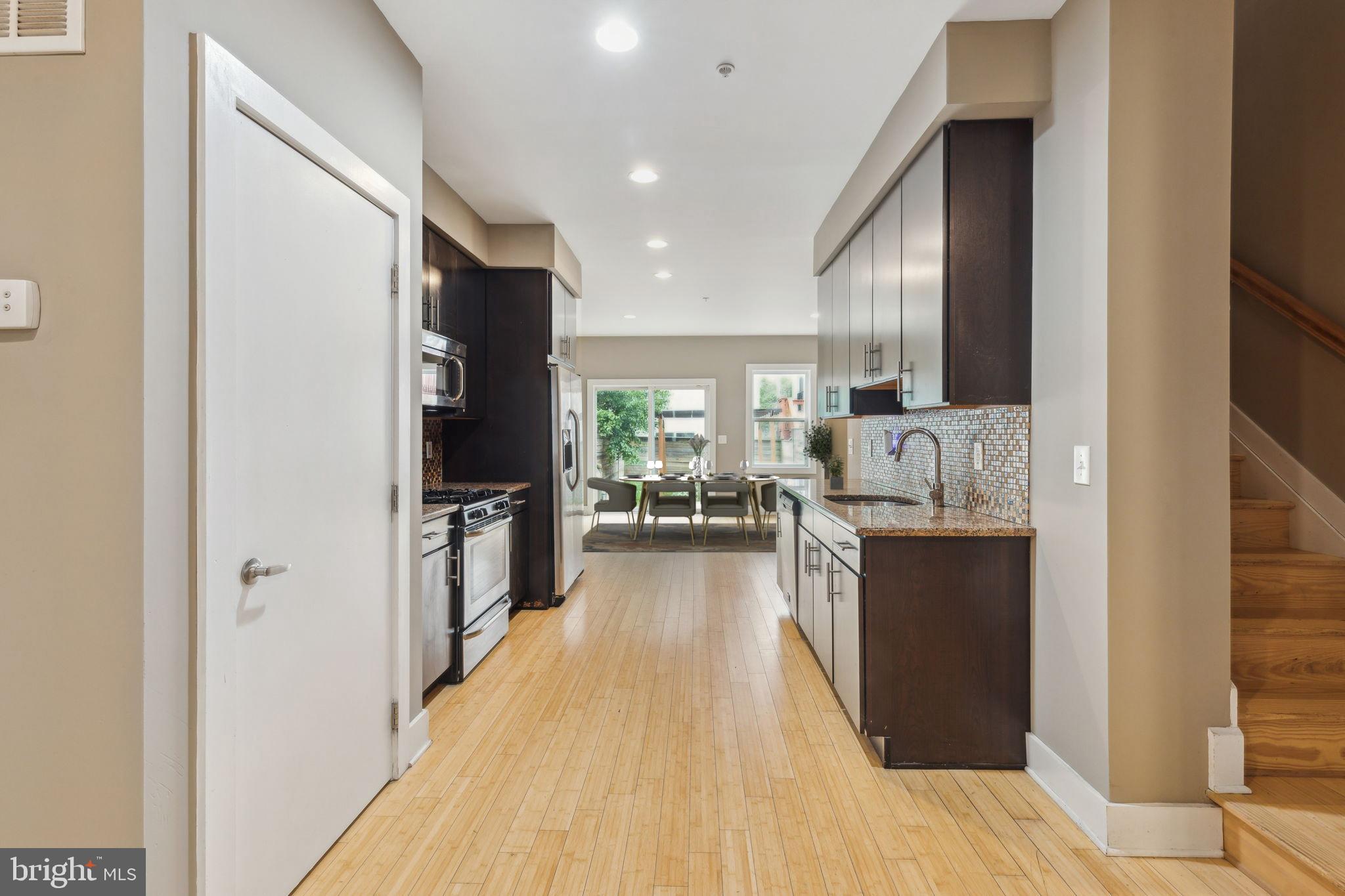 2205 Martha St