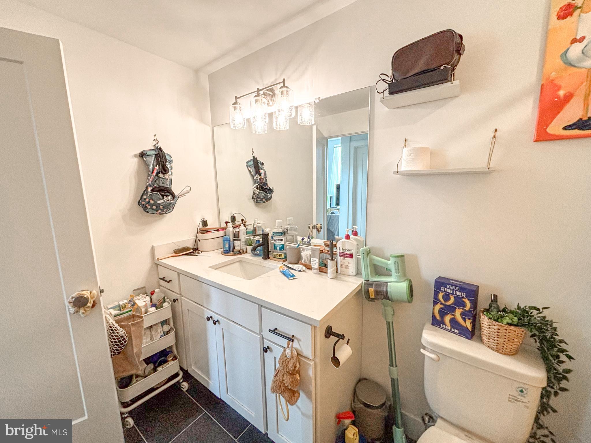 2214 N FRONT ST #402