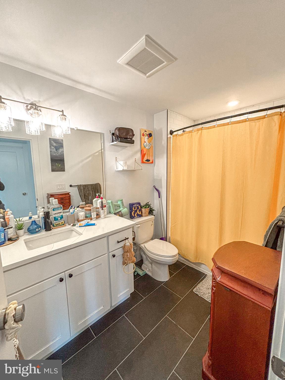 2214 N FRONT ST #402