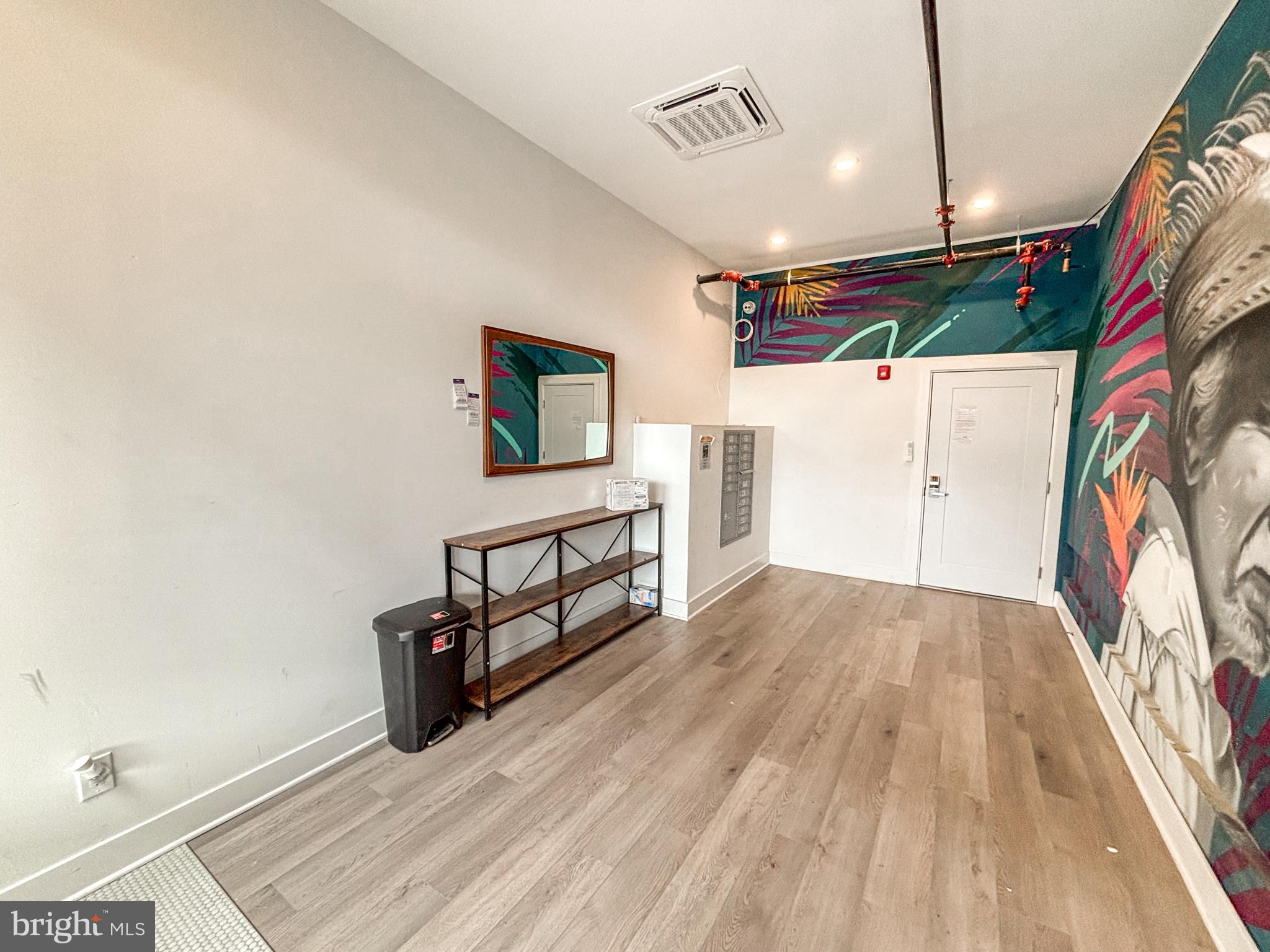 2214 N FRONT ST #402