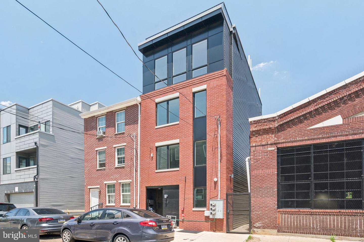 1437 PARRISH ST #1