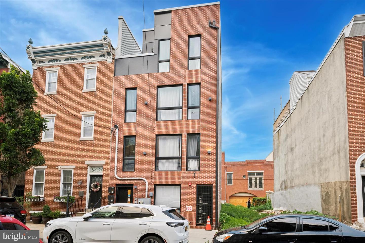 871 N 20th St #3