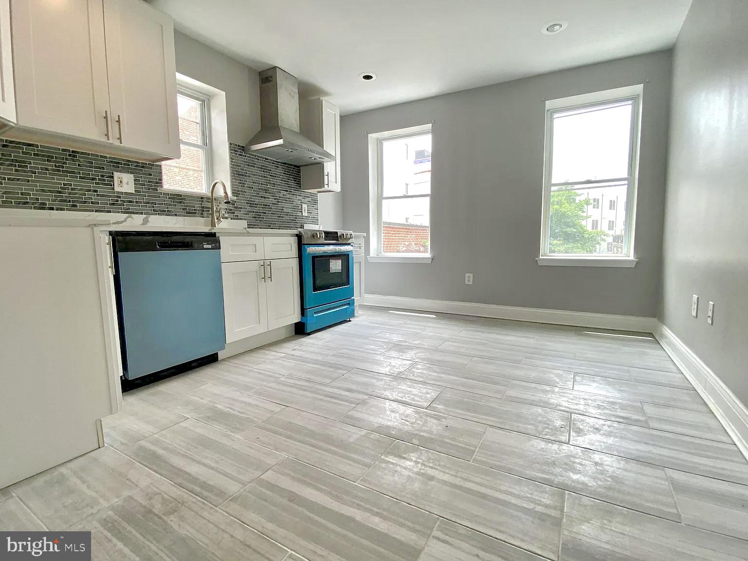 1618 FITZWATER ST #2