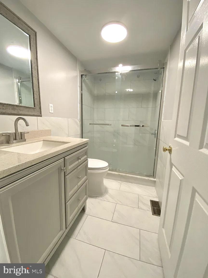 1618 FITZWATER ST #2