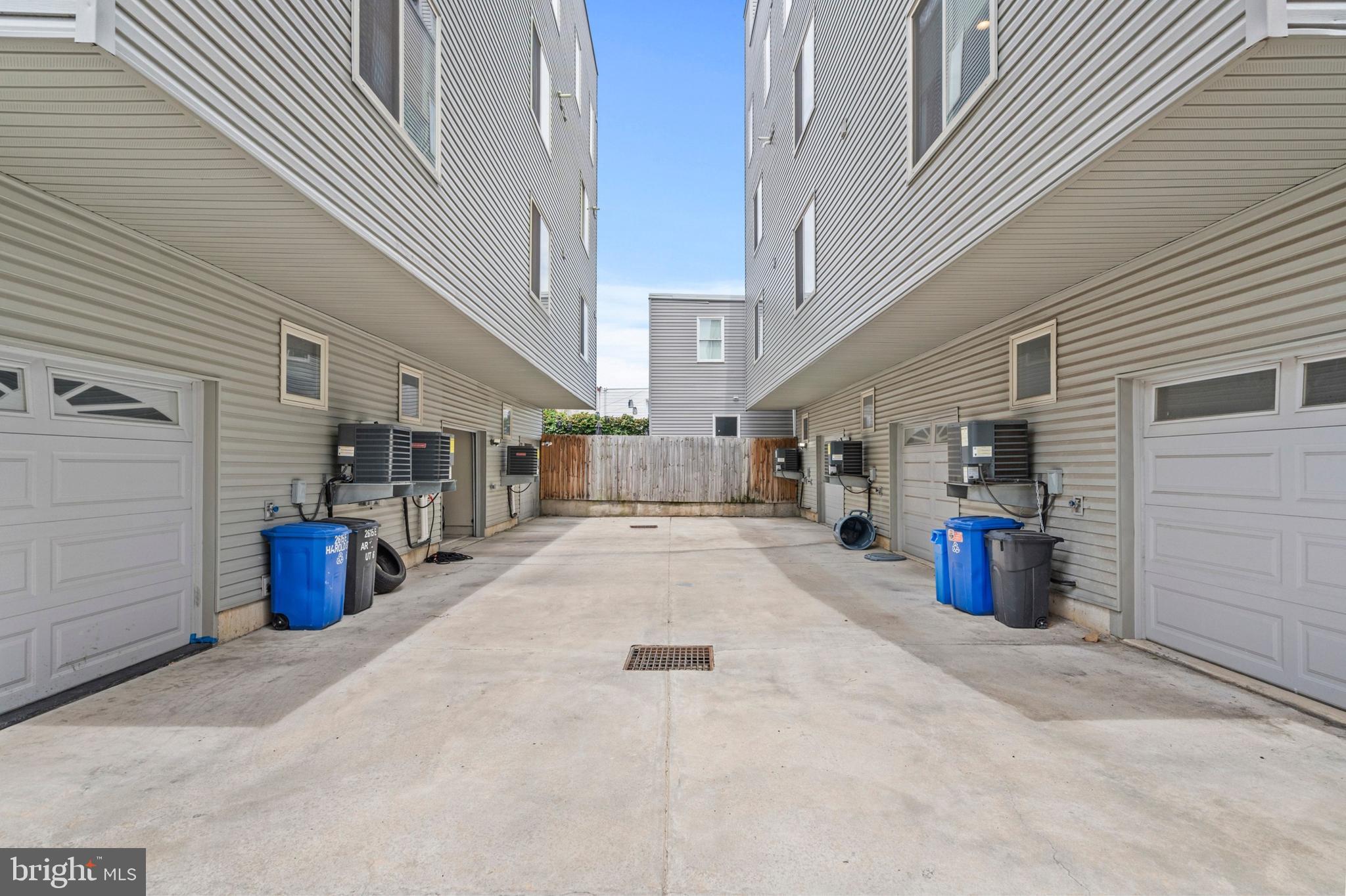 2615 E Harold St #5
