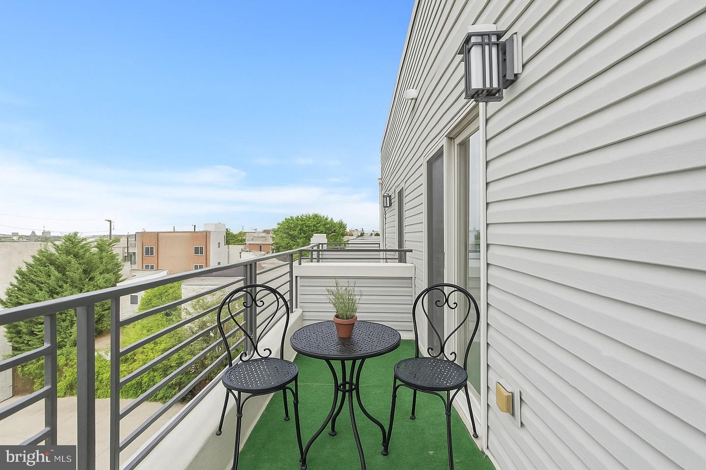 2615 E Harold St #5