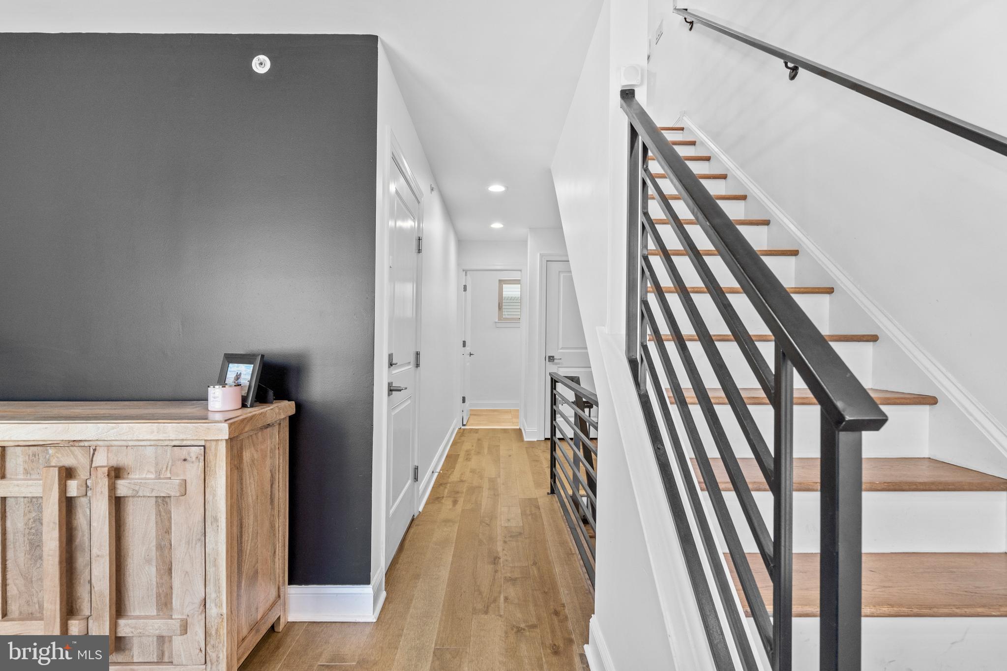 2615 E Harold St #5