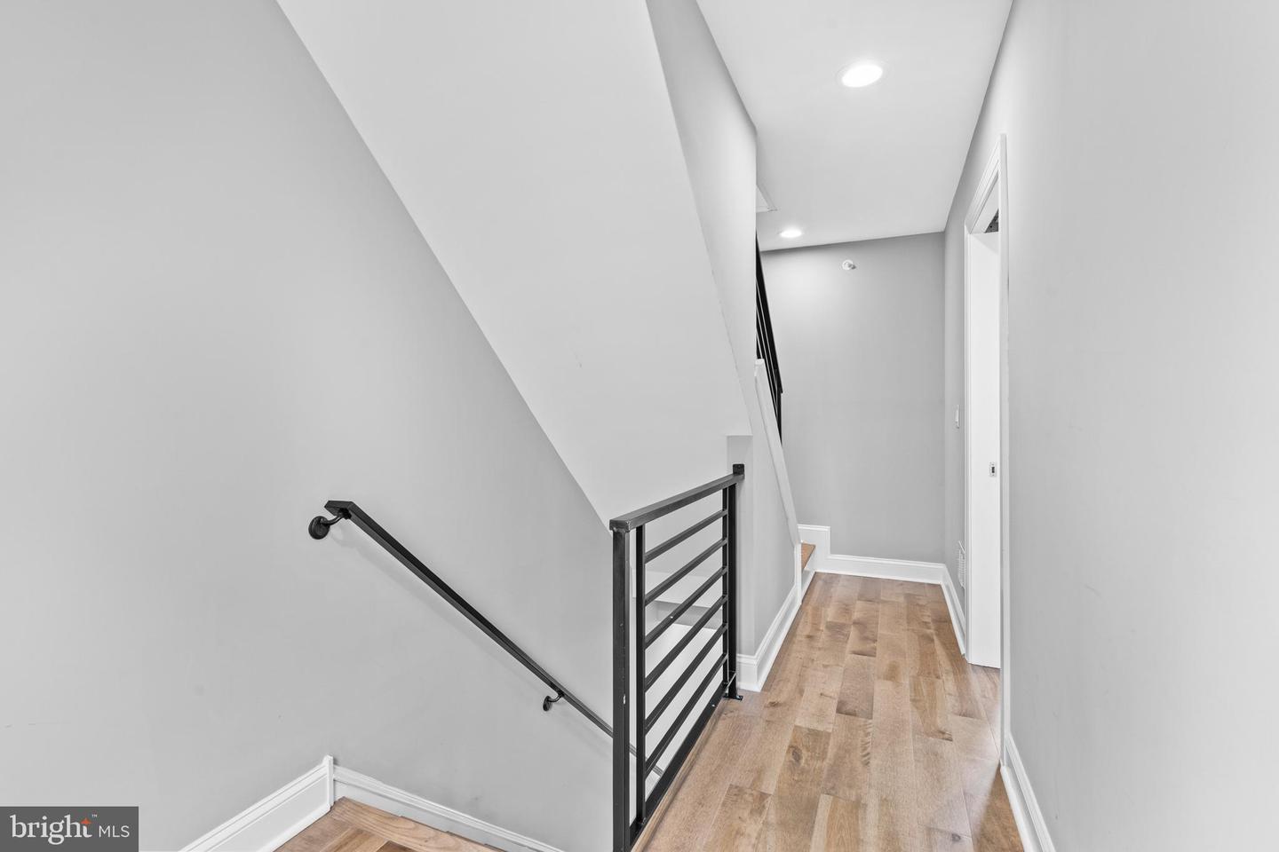 2615 E Harold St #5
