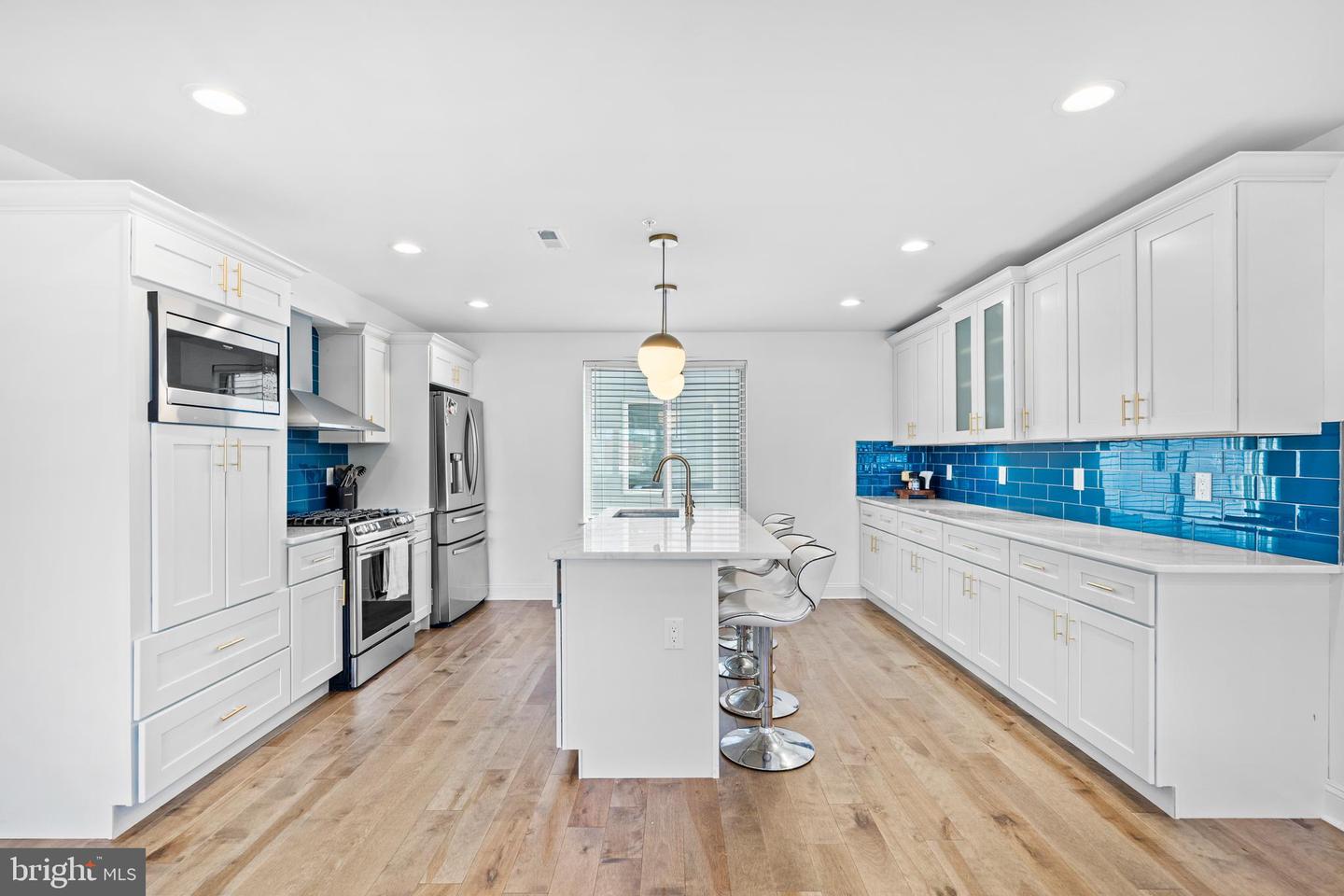 2615 E Harold St #5