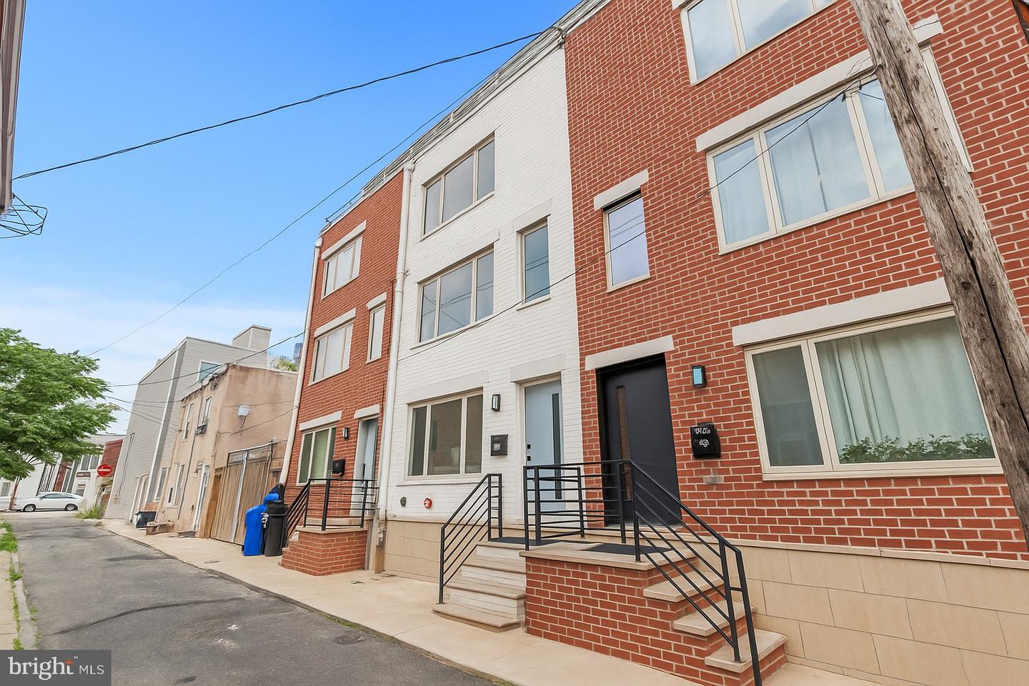 2615 E Harold St #5