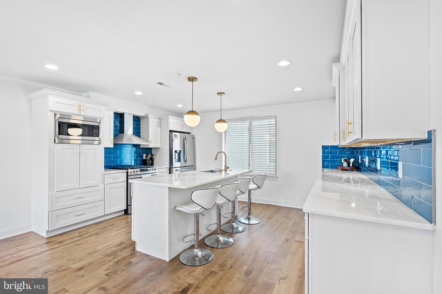 2615 E Harold St #5