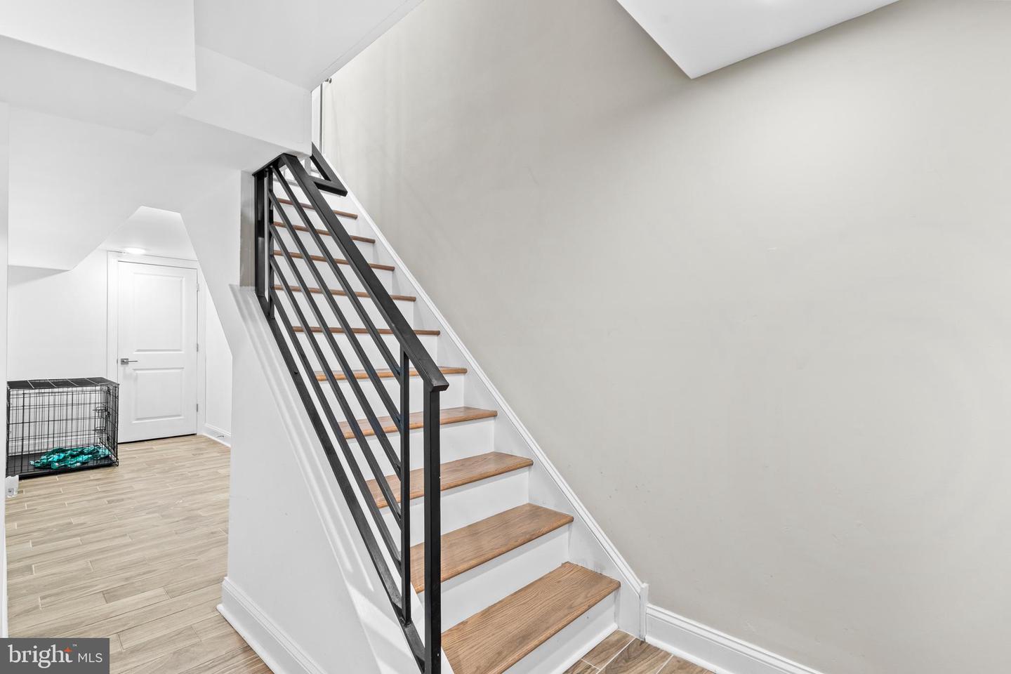 2615 E Harold St #5